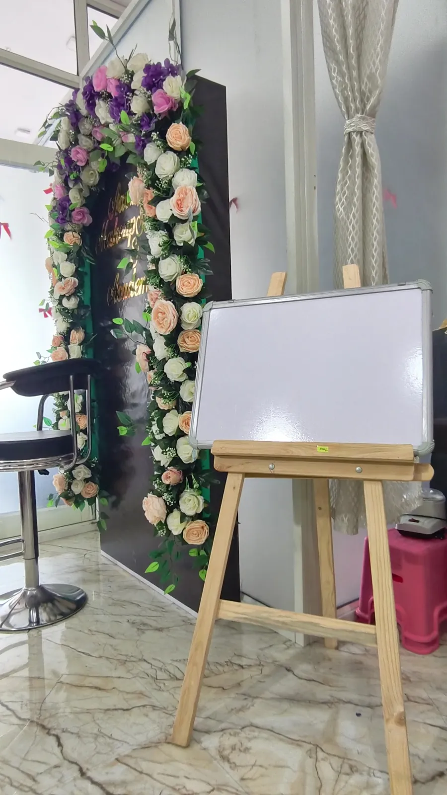 Aarushi Makeup Academy studio, Mhow